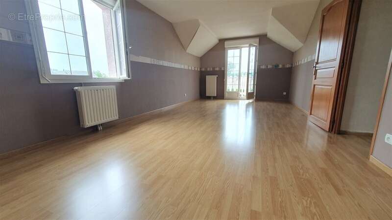 Maison à SAINT-LOUP-SUR-SEMOUSE