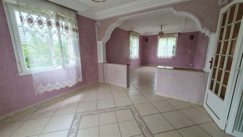 Maison à SAINT-LOUP-SUR-SEMOUSE