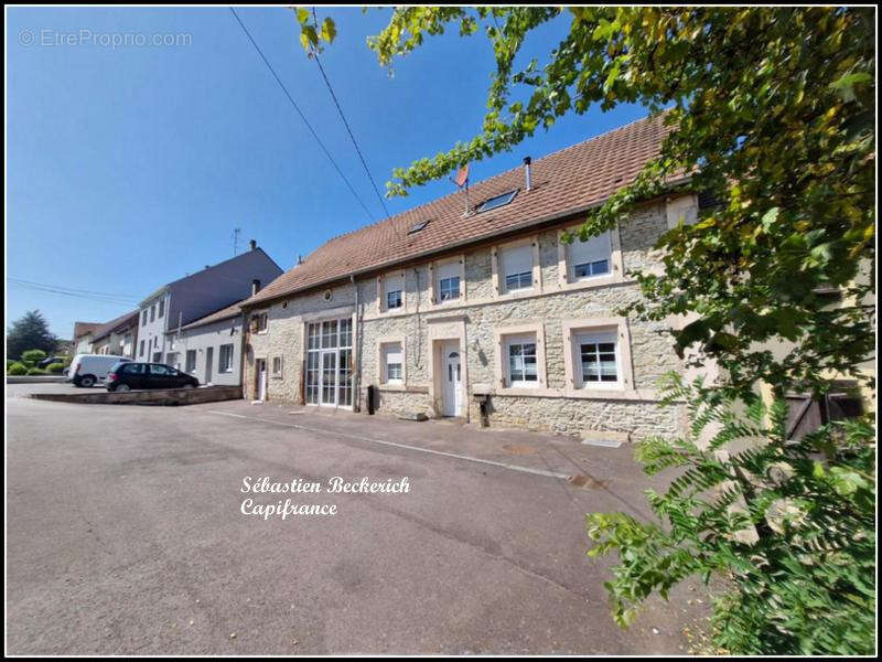 Maison à ERNESTVILLER