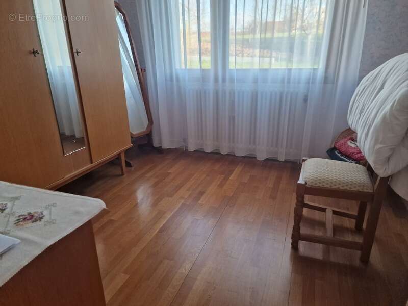 Maison à CONTREXEVILLE