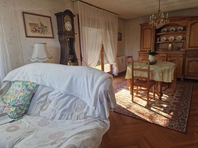 Maison à CONTREXEVILLE