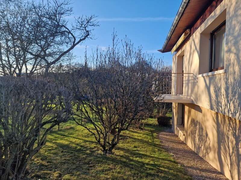 Maison à CONTREXEVILLE