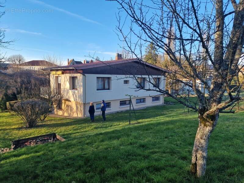 Maison à CONTREXEVILLE