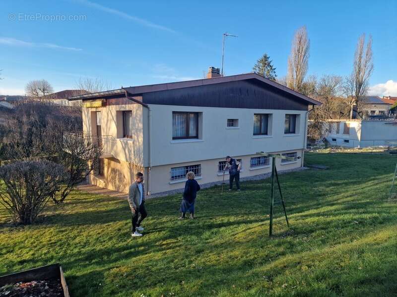 Maison à CONTREXEVILLE