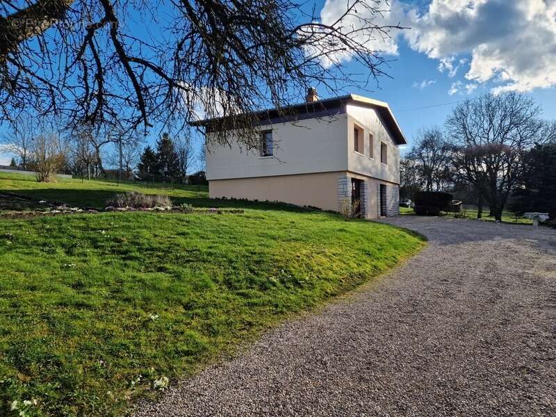 Maison à CONTREXEVILLE