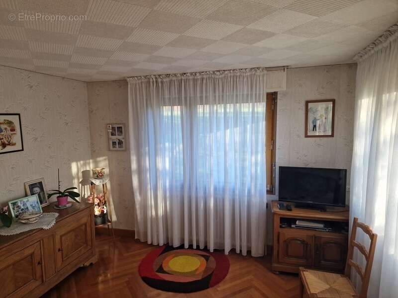 Maison à CONTREXEVILLE