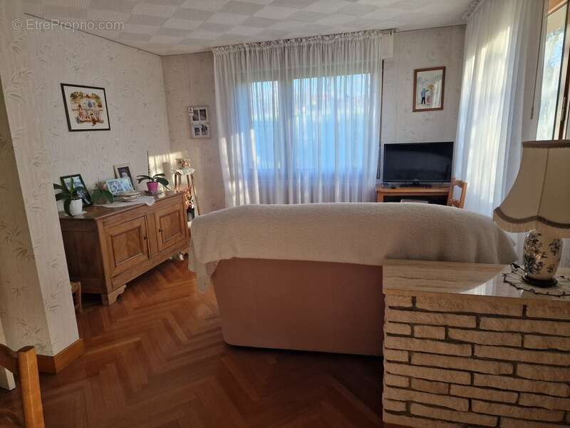 Maison à CONTREXEVILLE