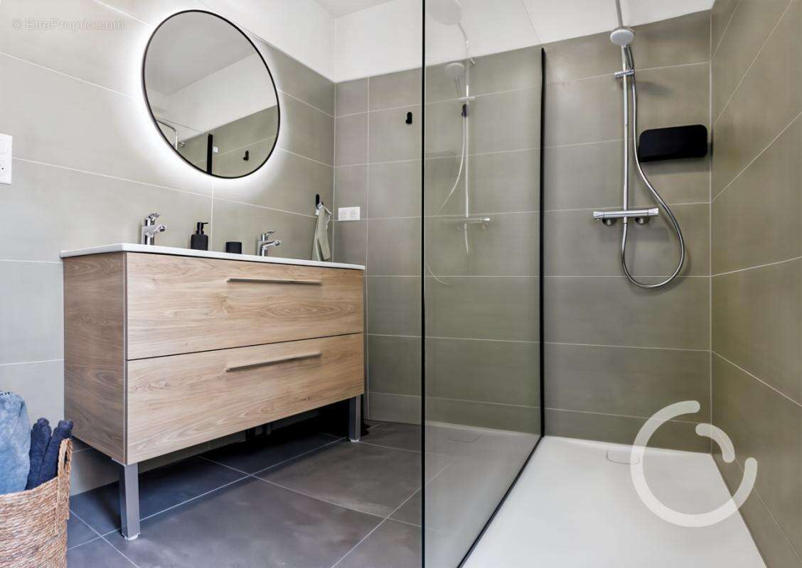 Appartement à SALINS-LES-BAINS