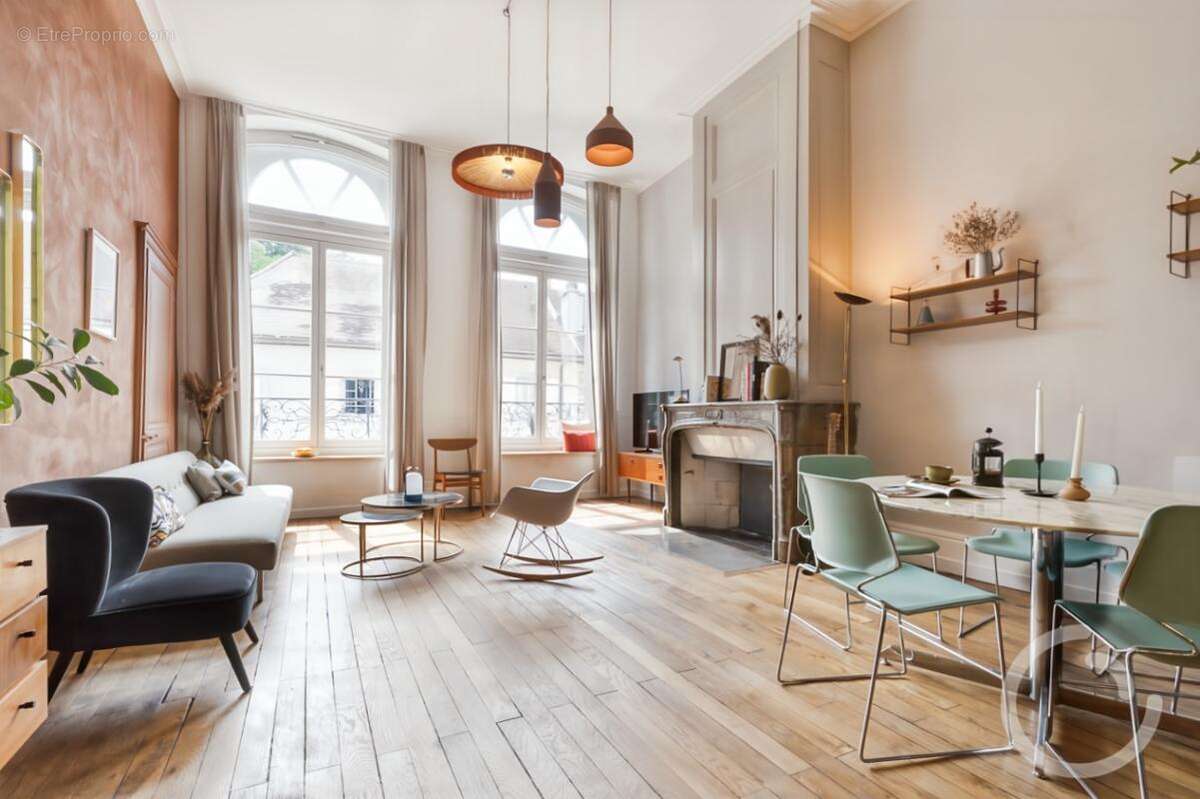 Appartement à SALINS-LES-BAINS