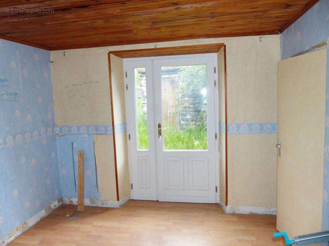 Maison à SAINT-HOSTIEN