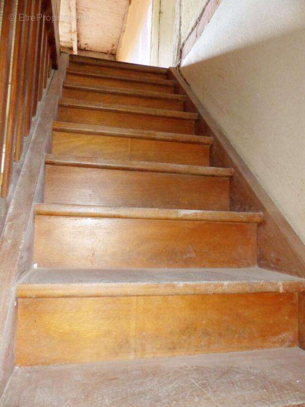 Maison à SAINT-HOSTIEN