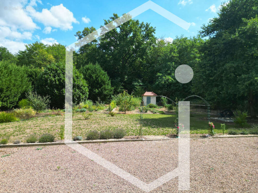 Maison à COSNE-COURS-SUR-LOIRE