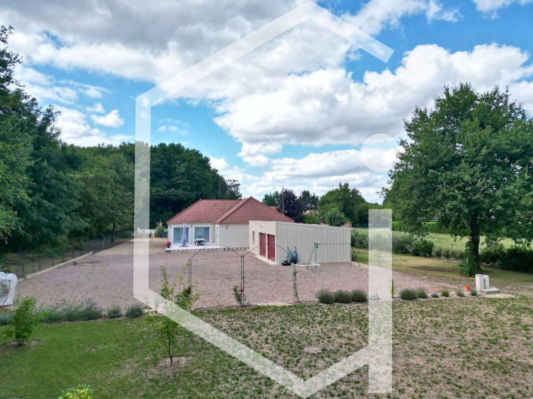 Maison à COSNE-COURS-SUR-LOIRE