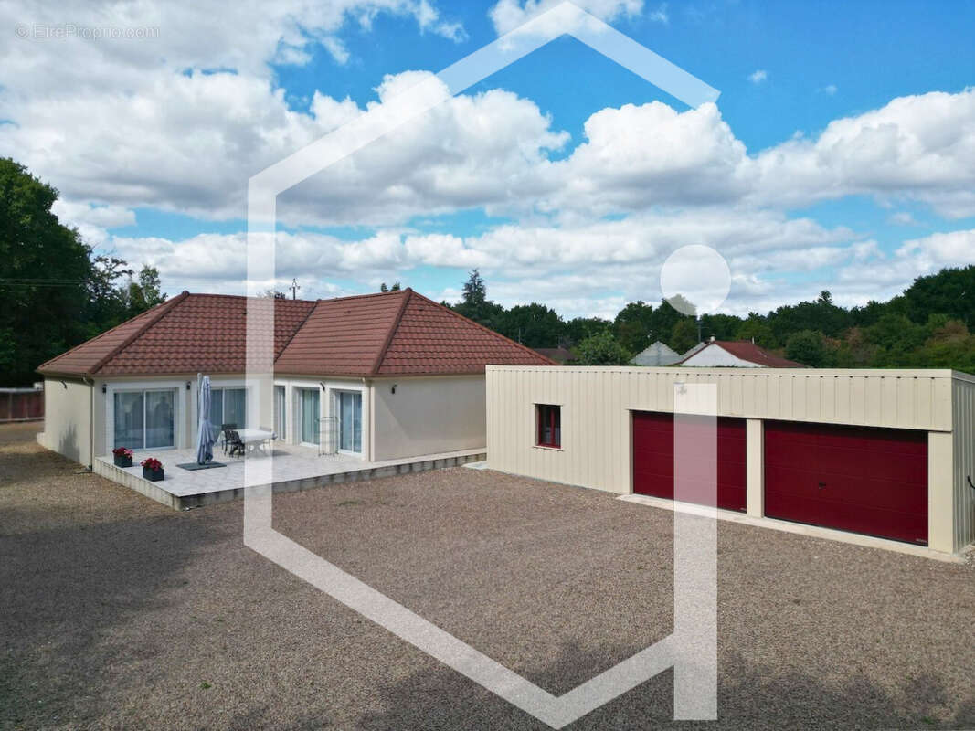 Maison à COSNE-COURS-SUR-LOIRE