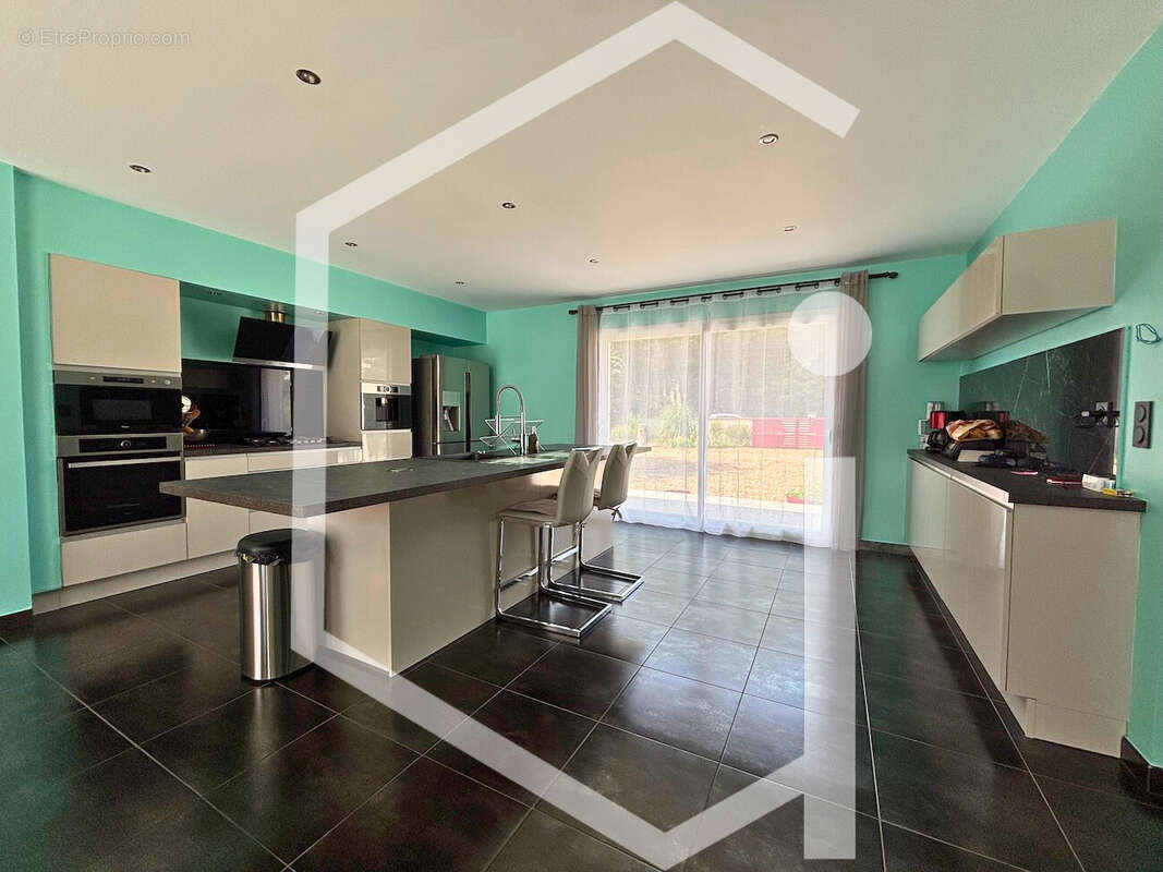 Maison à COSNE-COURS-SUR-LOIRE