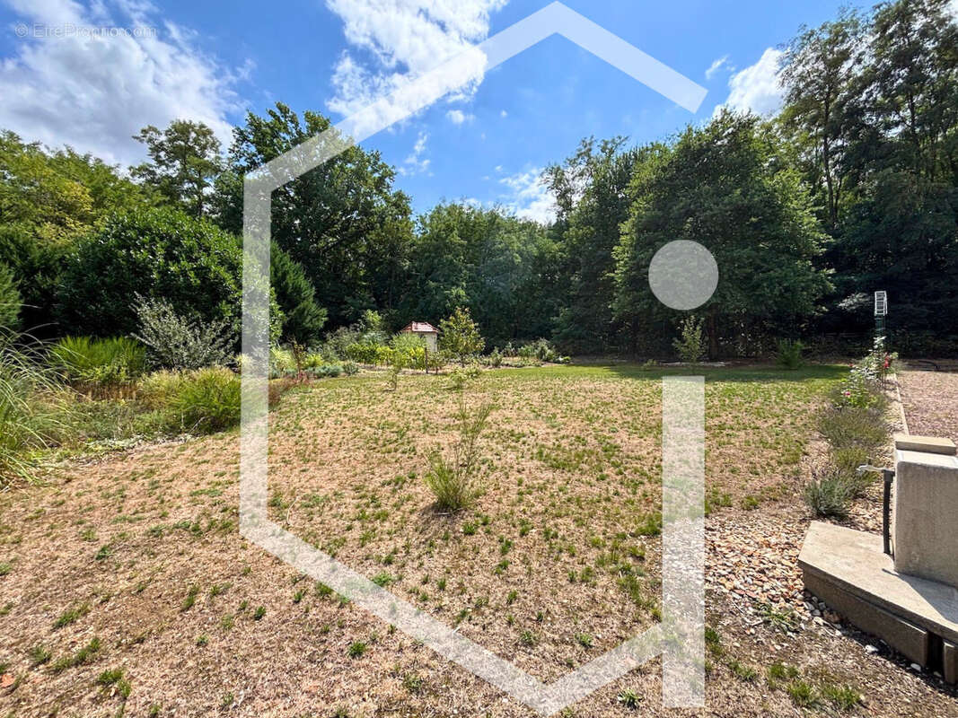 Maison à COSNE-COURS-SUR-LOIRE