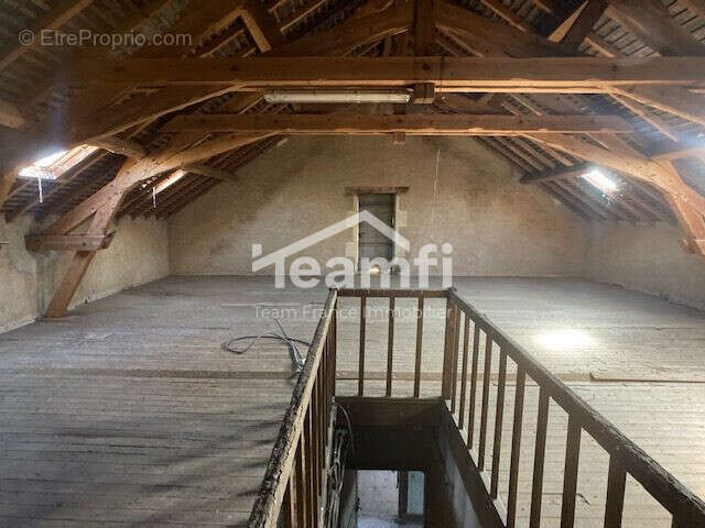 Maison à LA GUERCHE-SUR-L&#039;AUBOIS