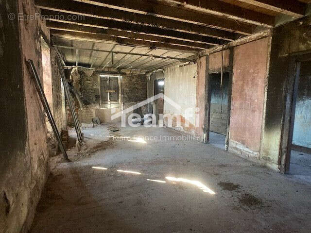 Maison à LA GUERCHE-SUR-L&#039;AUBOIS