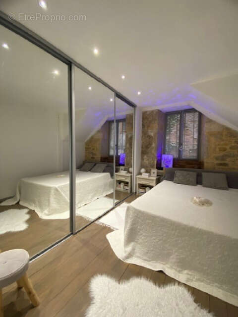 Maison à PUY-L&#039;EVEQUE