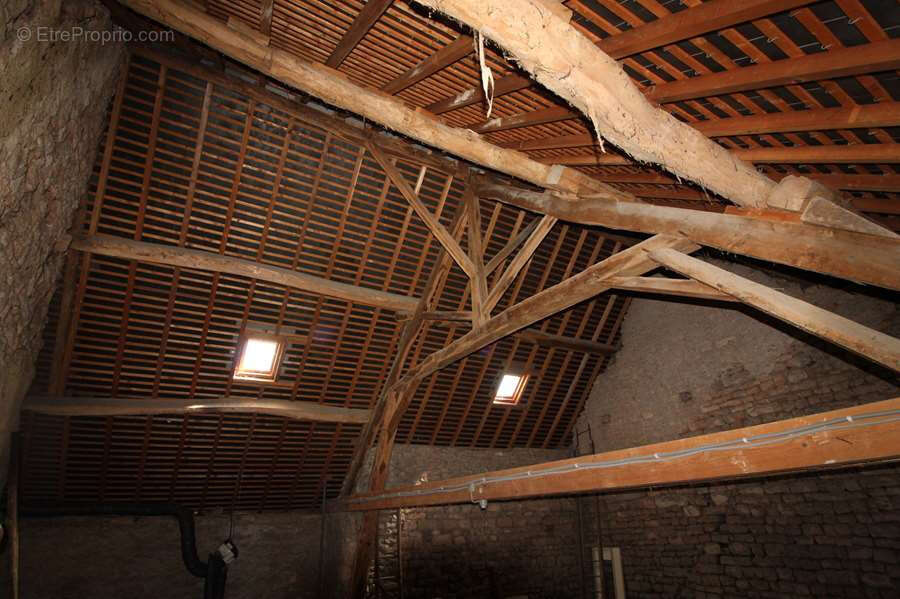 Maison à BRINON-SUR-BEUVRON