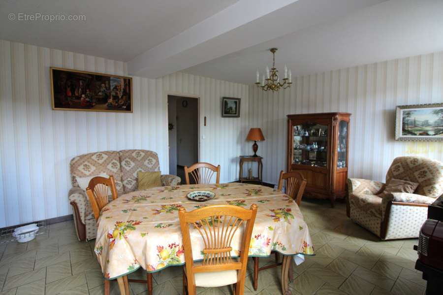 Maison à BRINON-SUR-BEUVRON