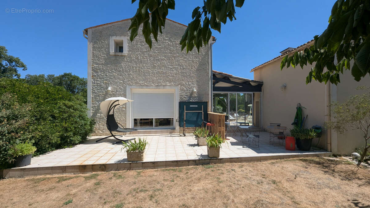 Maison à SAINT-HILAIRE-LA-PALUD