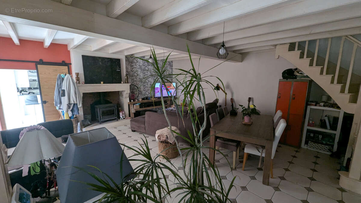 Maison à SAINT-HILAIRE-LA-PALUD