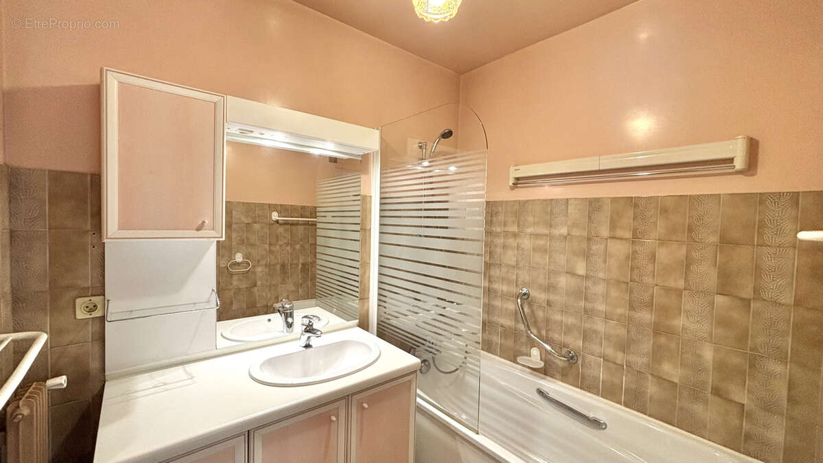 Appartement à ENGHIEN-LES-BAINS