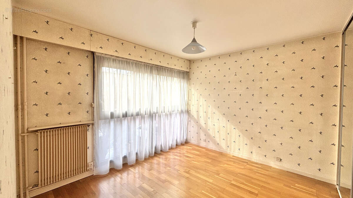 Appartement à ENGHIEN-LES-BAINS