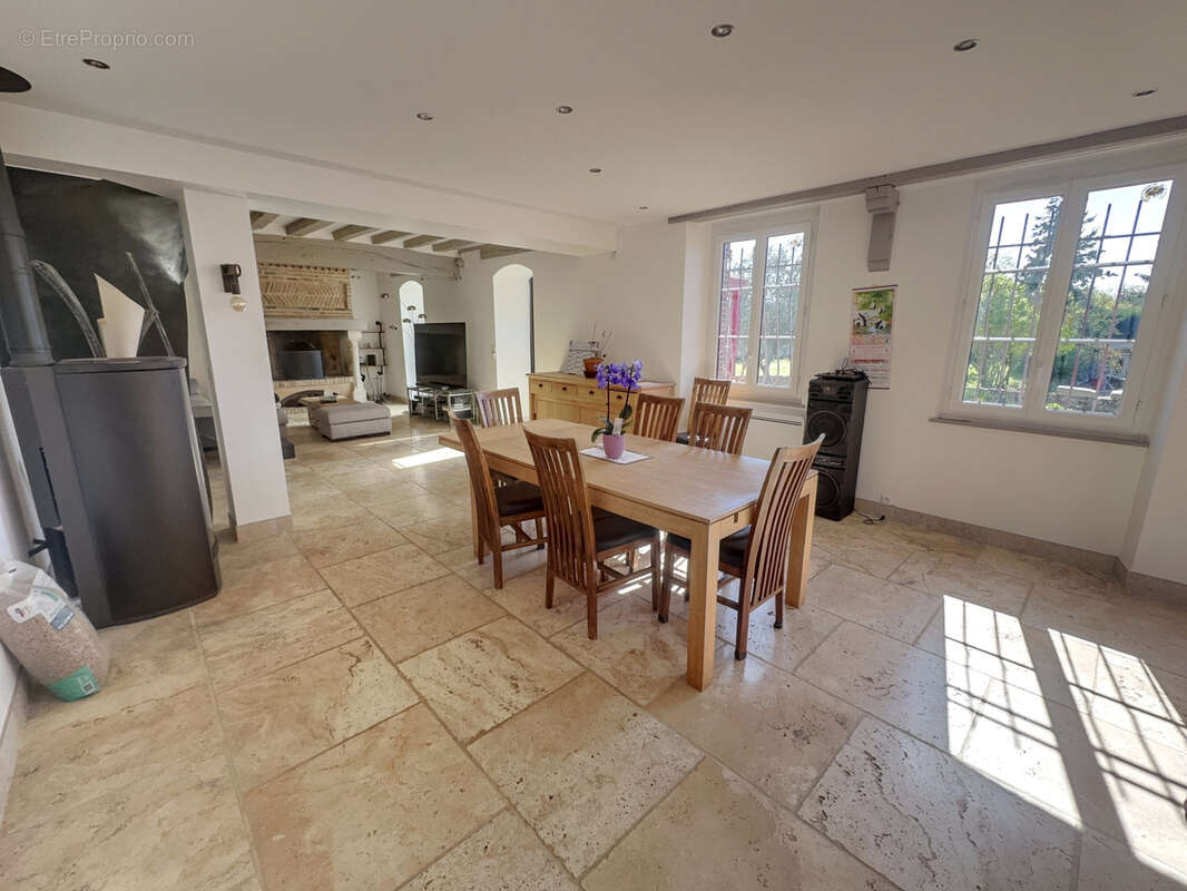 Maison à NONANCOURT