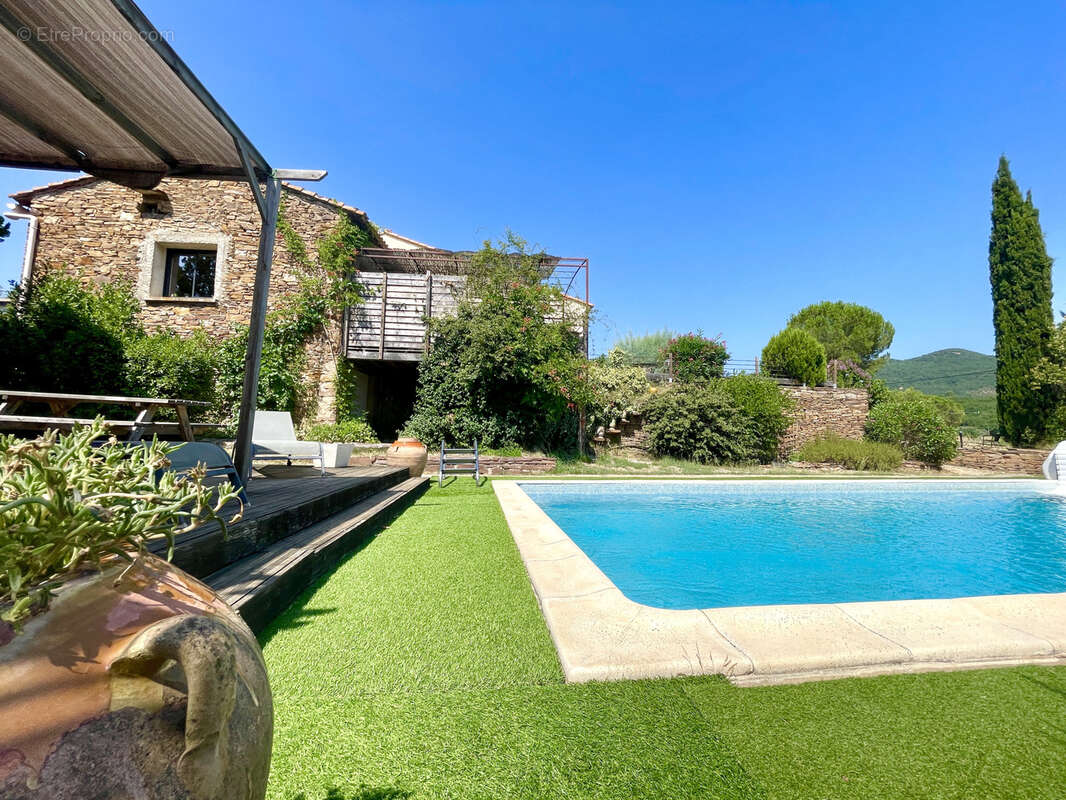 Maison à SAINT-JEAN-DE-LA-BLAQUIERE