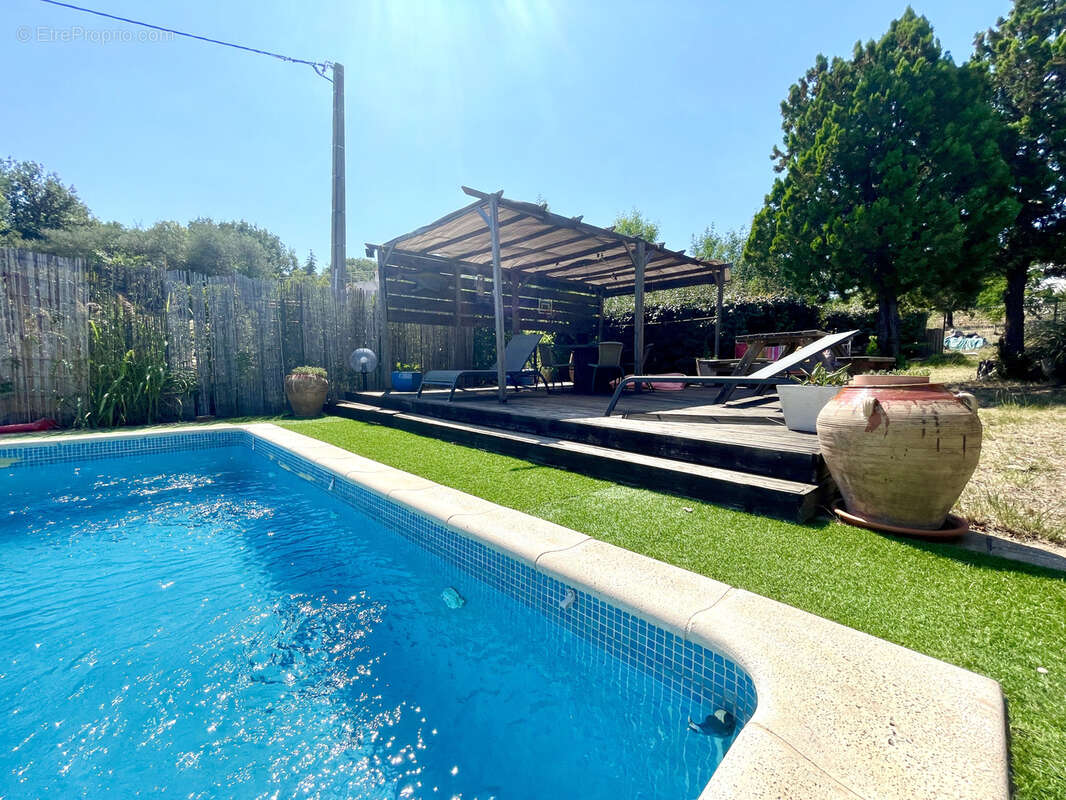 Maison à SAINT-JEAN-DE-LA-BLAQUIERE