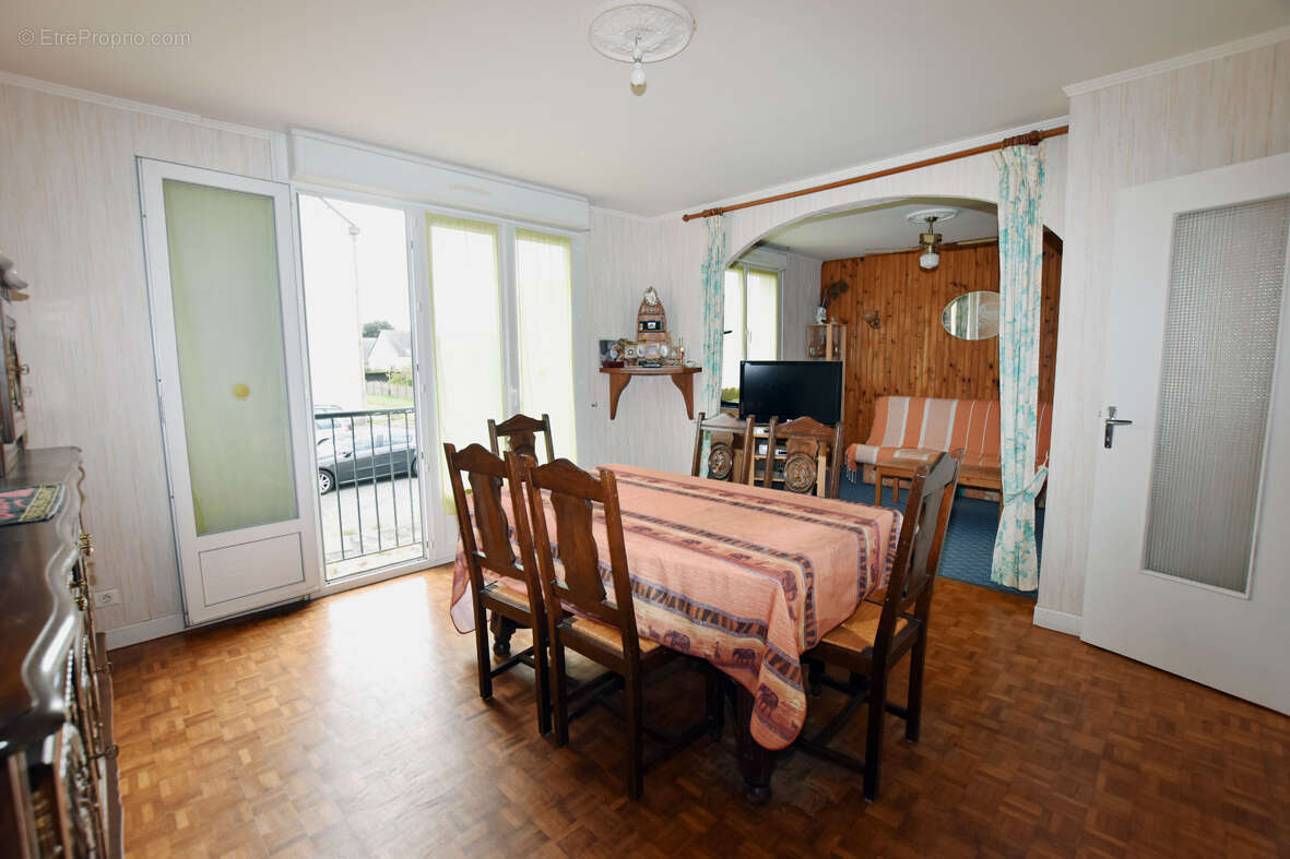 Appartement à SAINT-MEEN-LE-GRAND