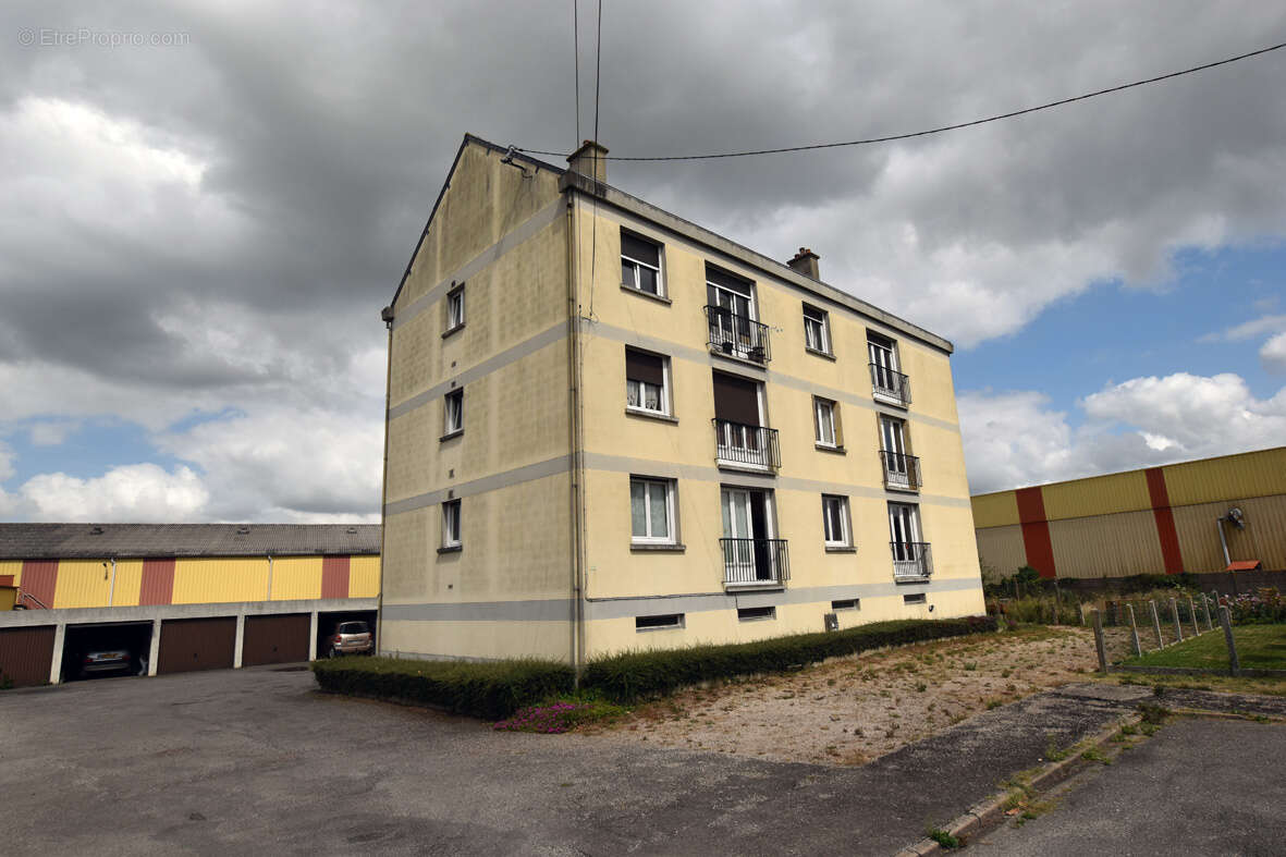 Appartement à SAINT-MEEN-LE-GRAND