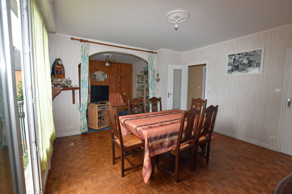 Appartement à SAINT-MEEN-LE-GRAND