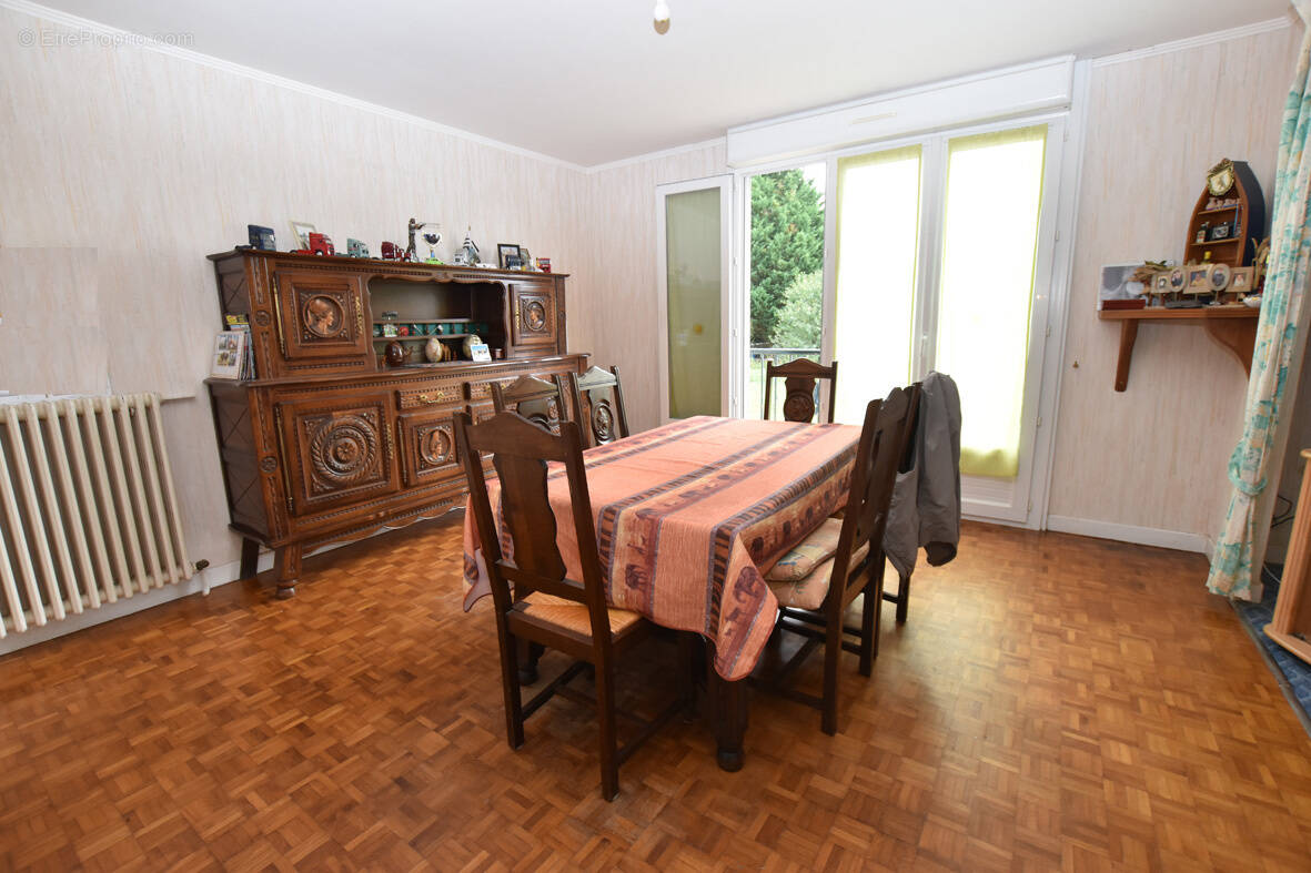 Appartement à SAINT-MEEN-LE-GRAND