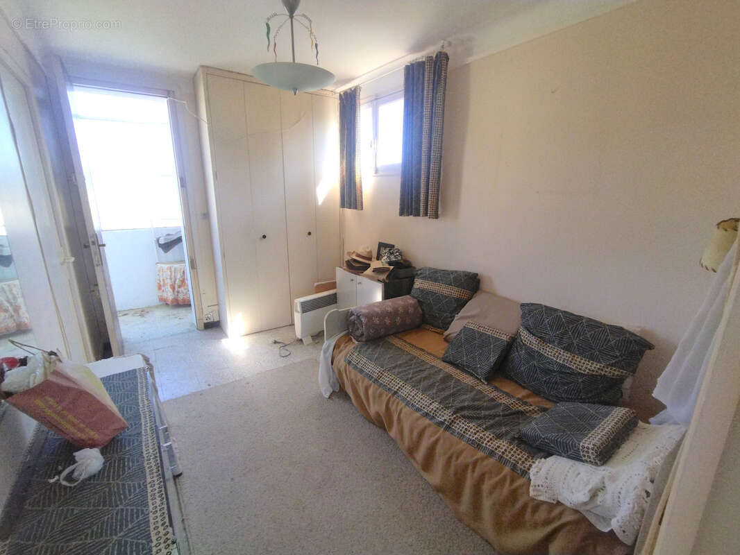 Appartement à SAINT-CYR-SUR-MER