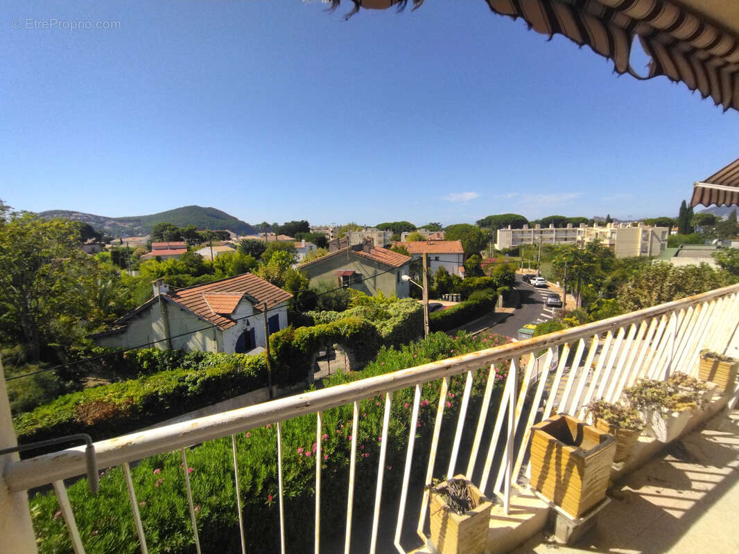 Appartement à SAINT-CYR-SUR-MER