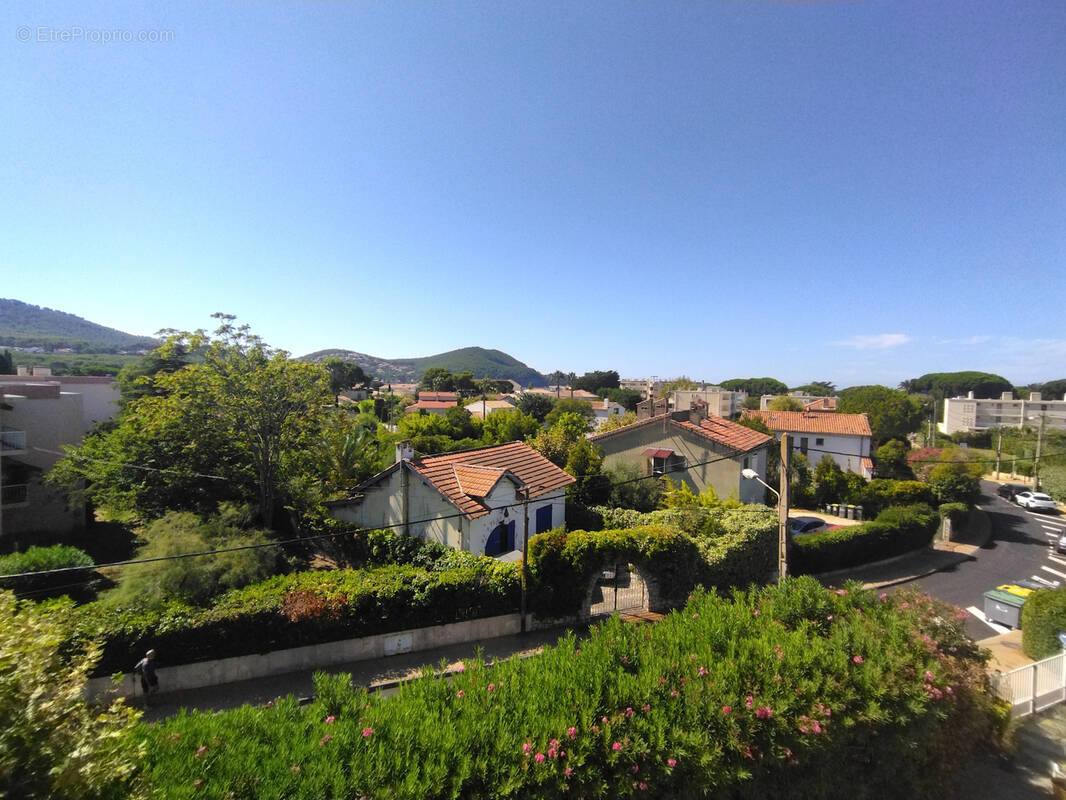 Appartement à SAINT-CYR-SUR-MER