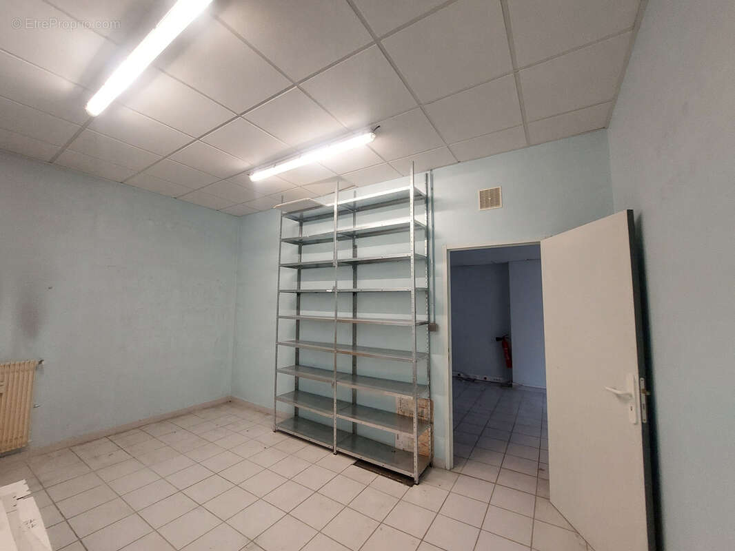 Commerce à VILLEFRANCHE-SUR-SAONE