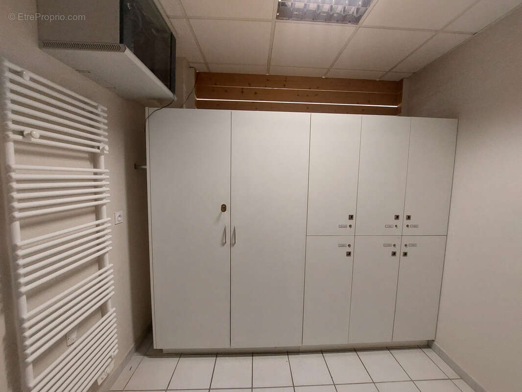 Commerce à VILLEFRANCHE-SUR-SAONE