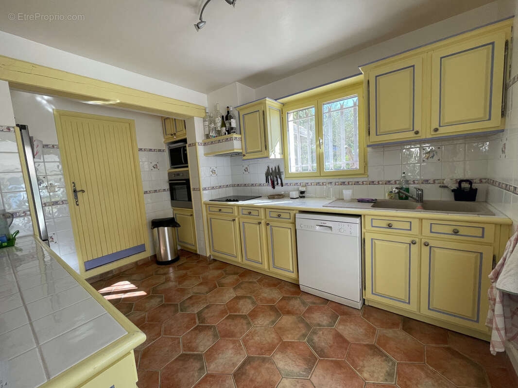 Maison à LA LONDE-LES-MAURES