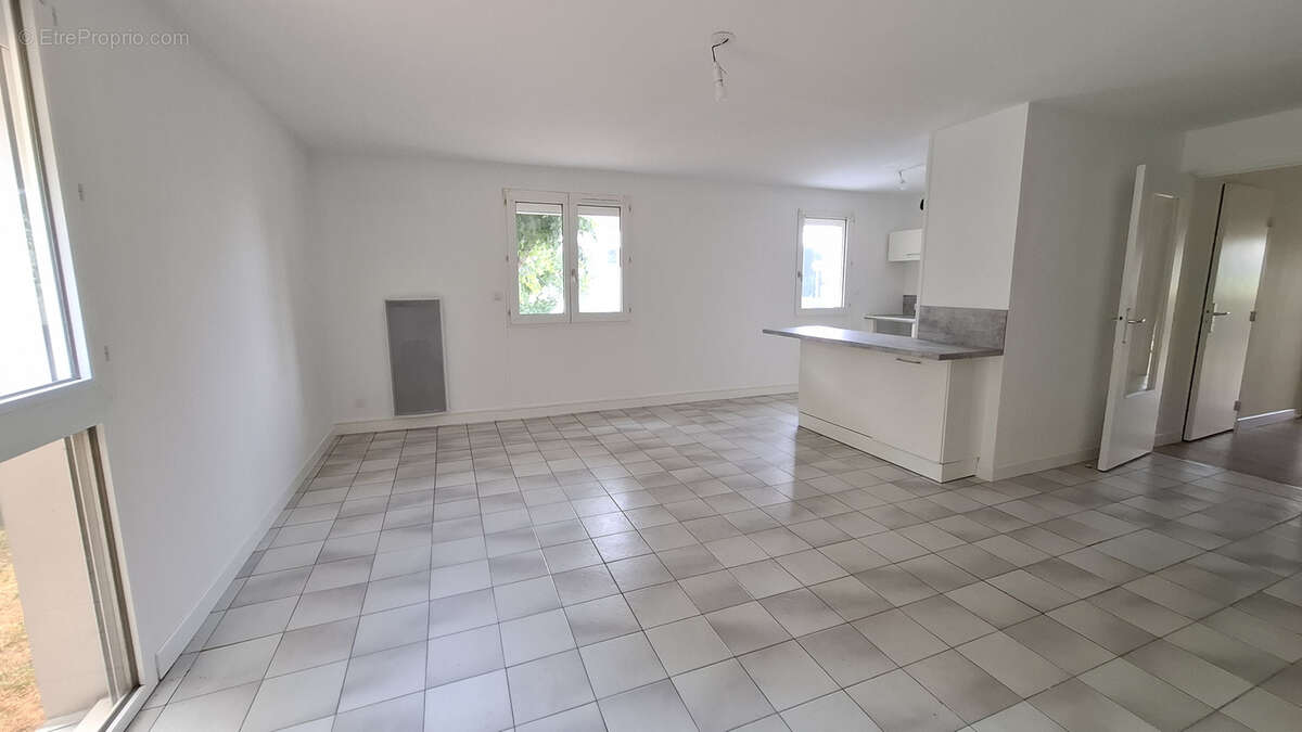 Appartement à SAINT-SEBASTIEN-SUR-LOIRE