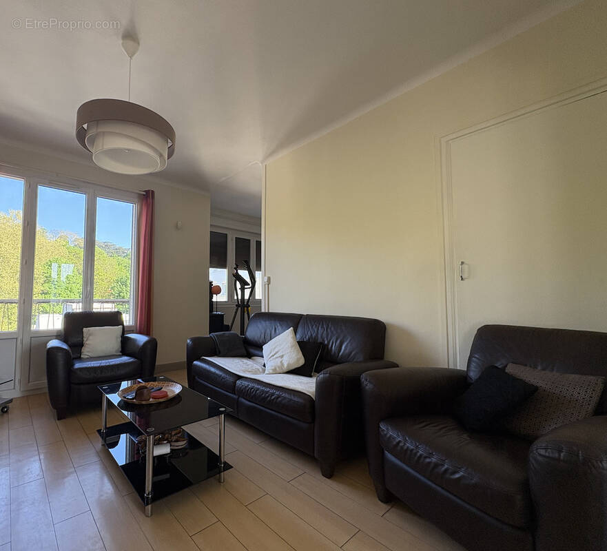 Appartement à LYON-9E