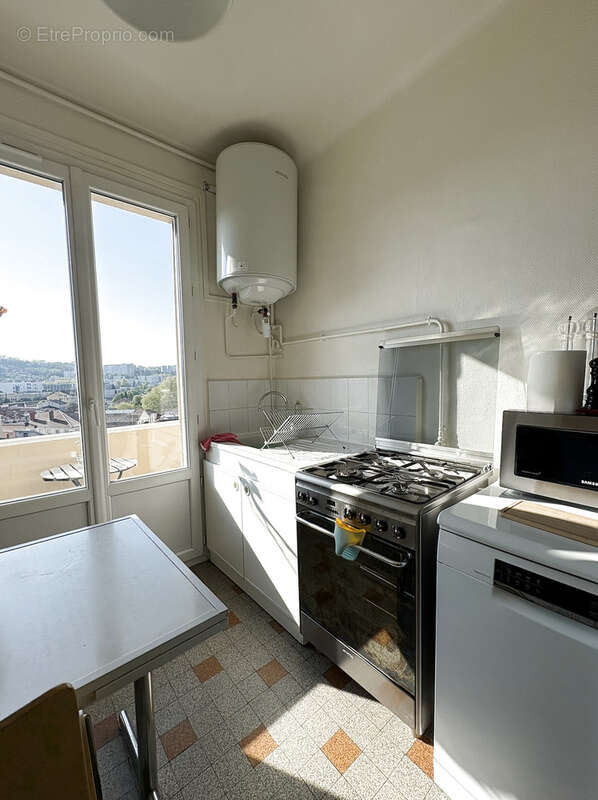 Appartement à LYON-9E