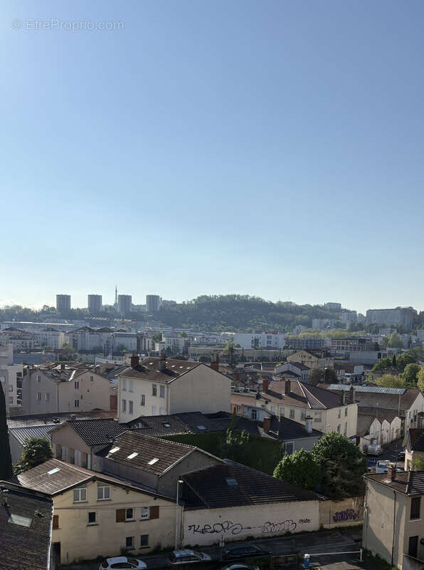 Appartement à LYON-9E