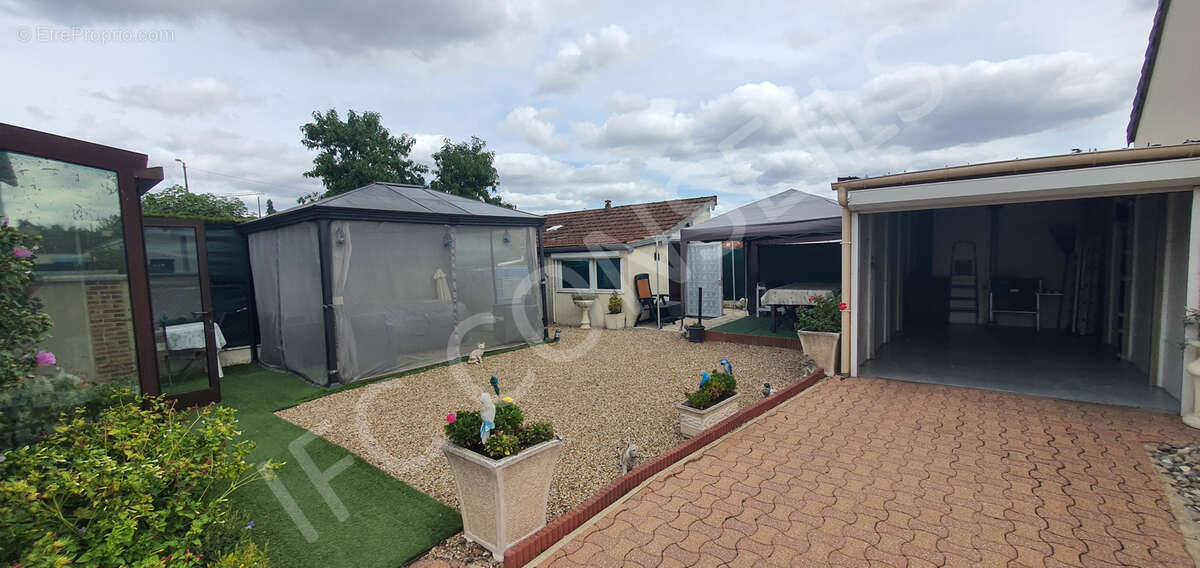 Maison à SAINT-MARCEL