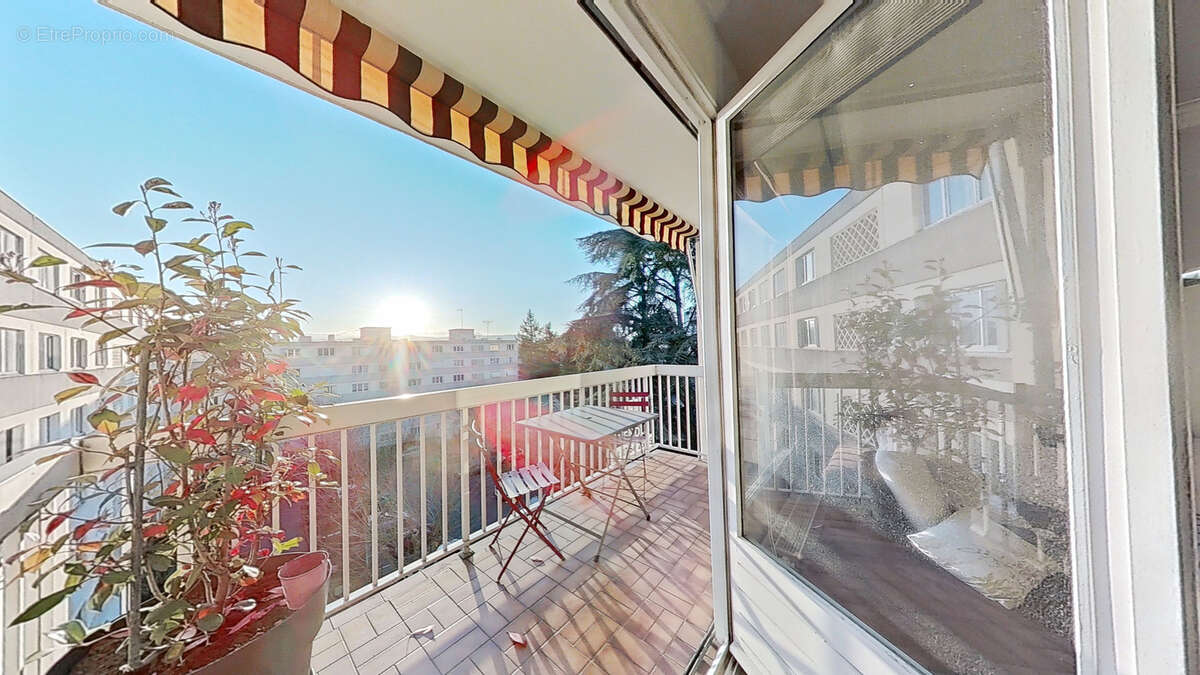 Appartement à LYON-5E