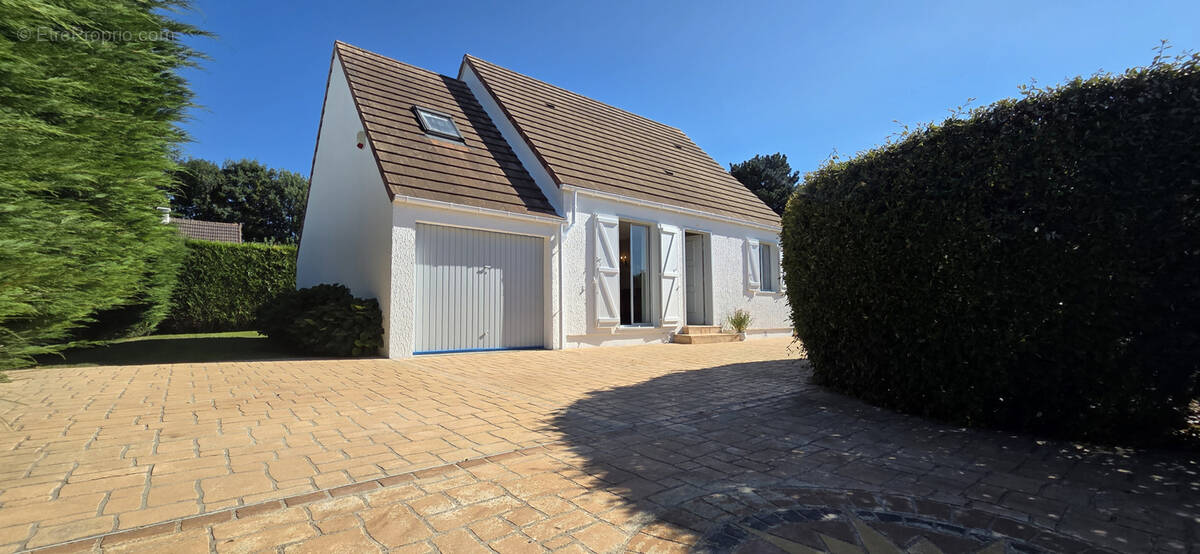 Maison à GRANDCAMP-MAISY