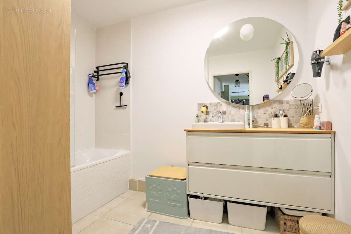 Appartement à LA VALETTE-DU-VAR